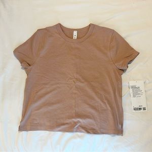 Lululemon T-Shirt- Classic-Fit Cotton Blend Tee size 4